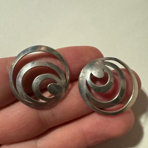 Jewelry - Vintage Artist signed 925 Sterling silver spiral swirl earrings with 14K post 4g